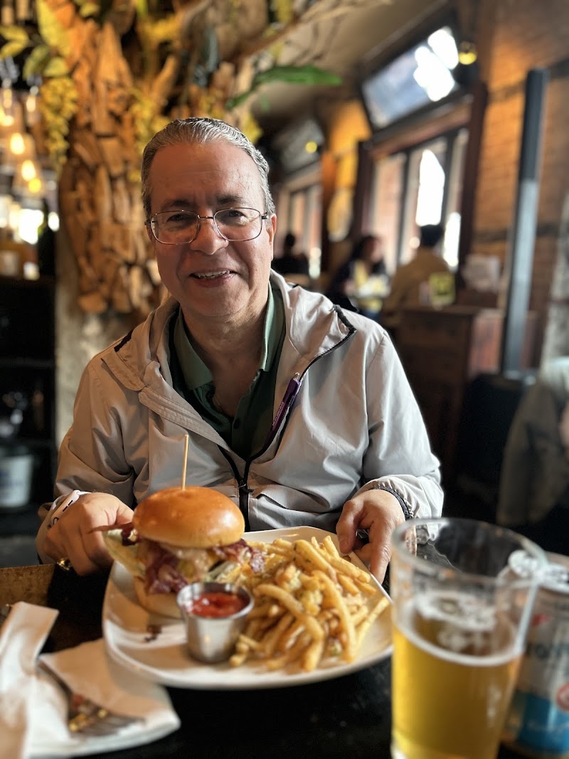 Charlies Bar & Kitchen