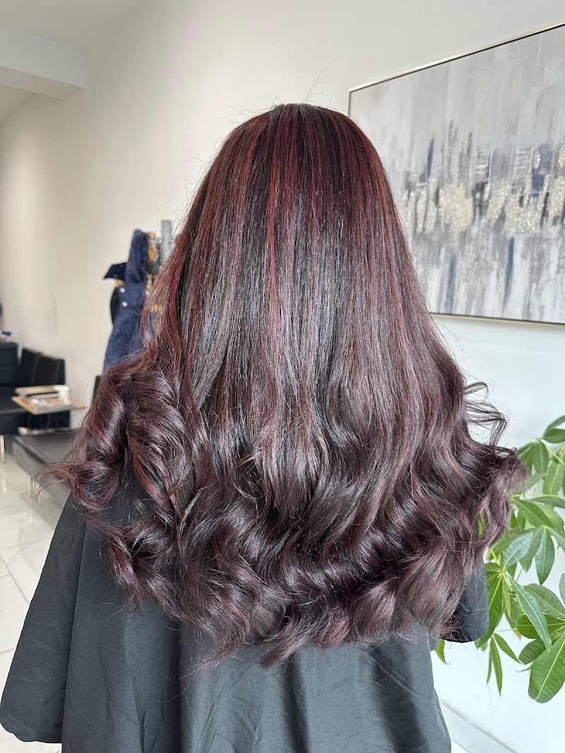 Aurora Beauty Salon