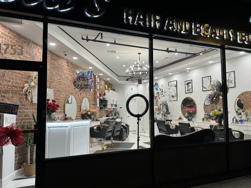 Lola's Hair & Beauty Boutique