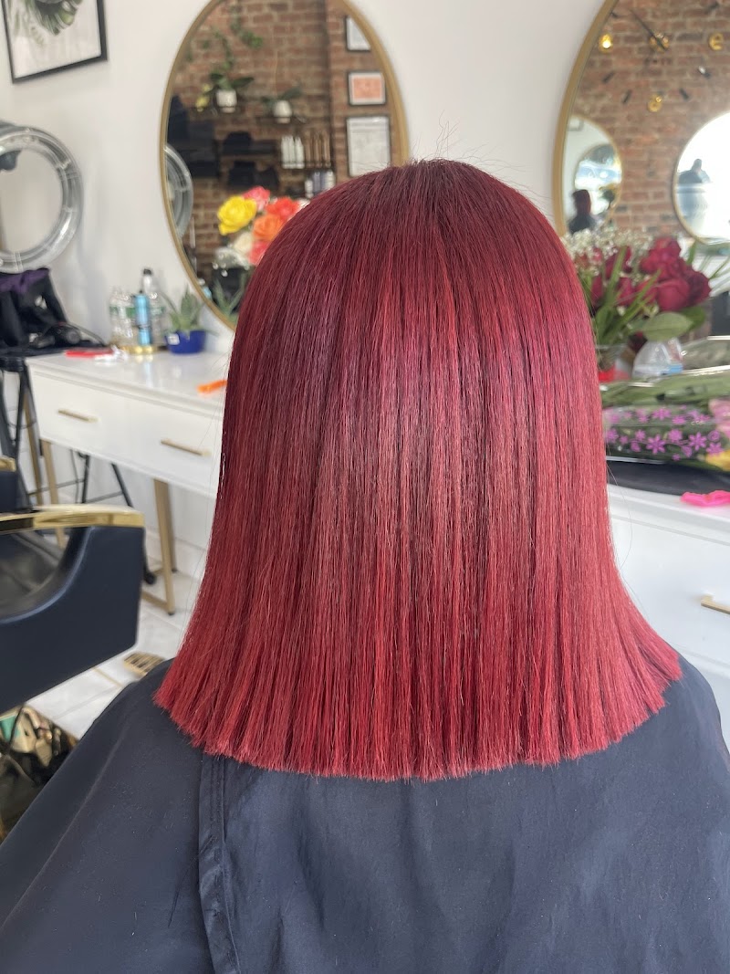 Lola's Hair & Beauty Boutique