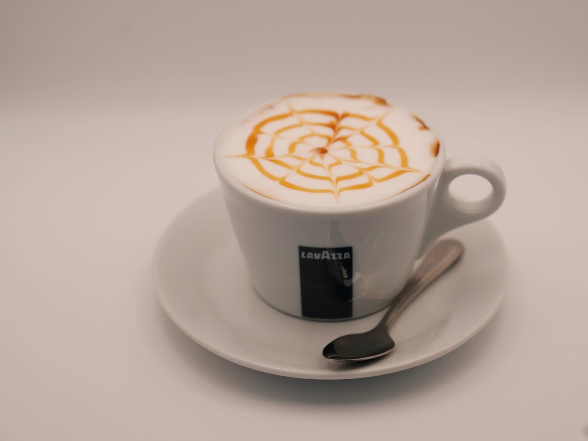 Noya Cafe — Cafe